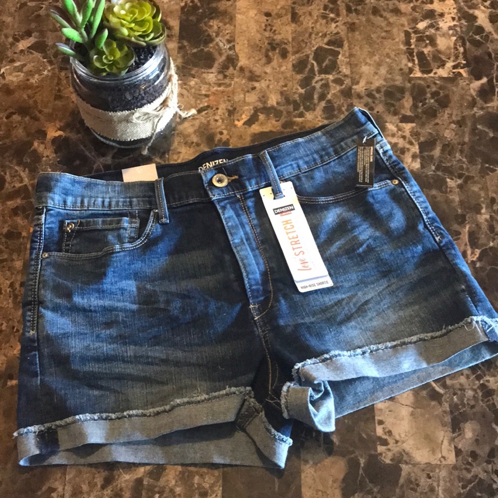 Denim high rise shorts.